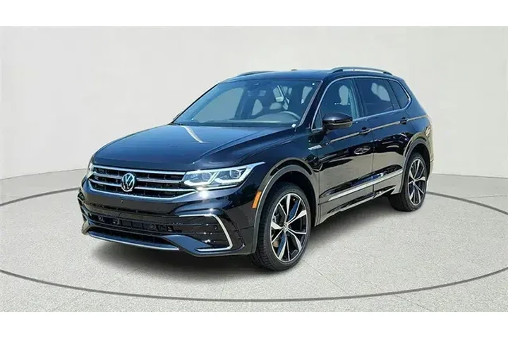 $32104 : Volkswagen Tiguan 2024 AWD S image 3