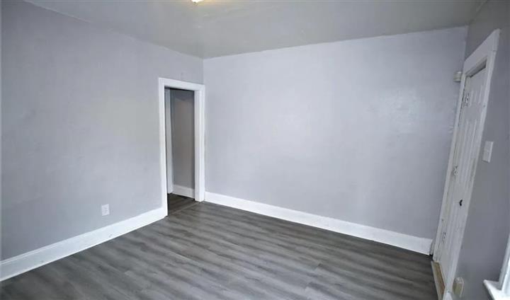 $1500 : Apartment for rent asap image 4