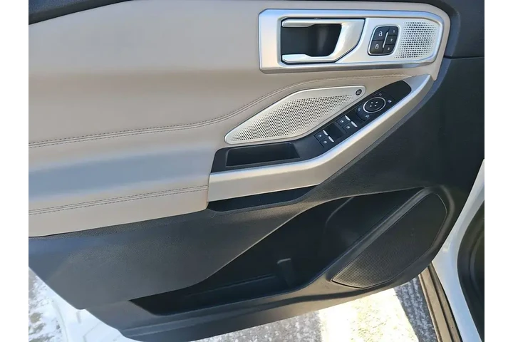$31999 : Ford Explorer 2024 Limited 4 image 9