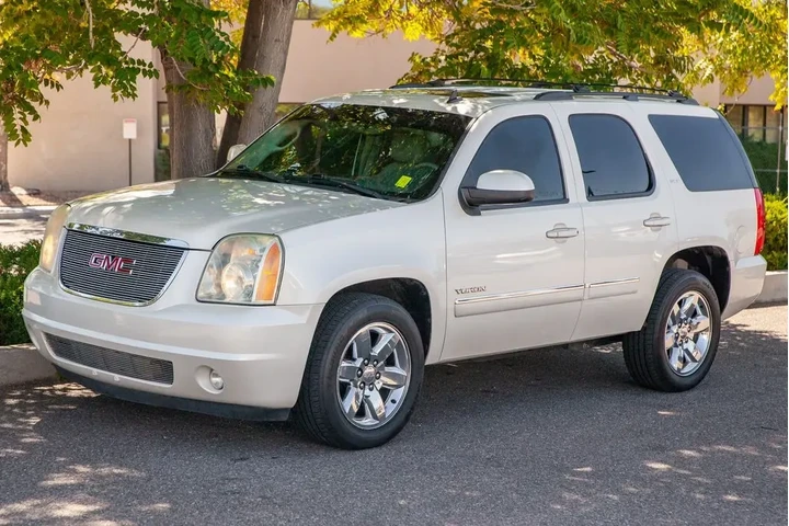 2010 GMC Yukon SLT image 9