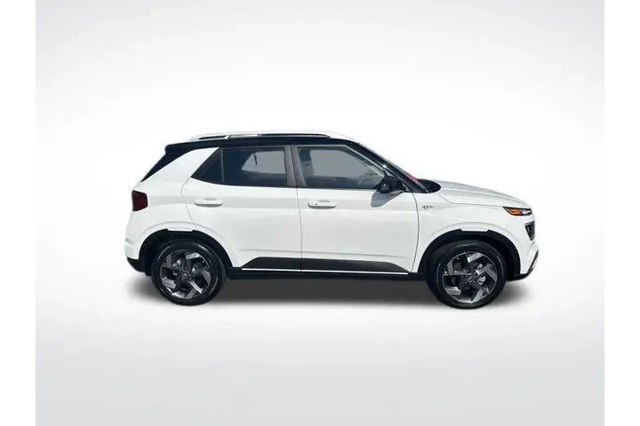 $20987 : Hyundai VENUE 2024 Limited 4 image 6