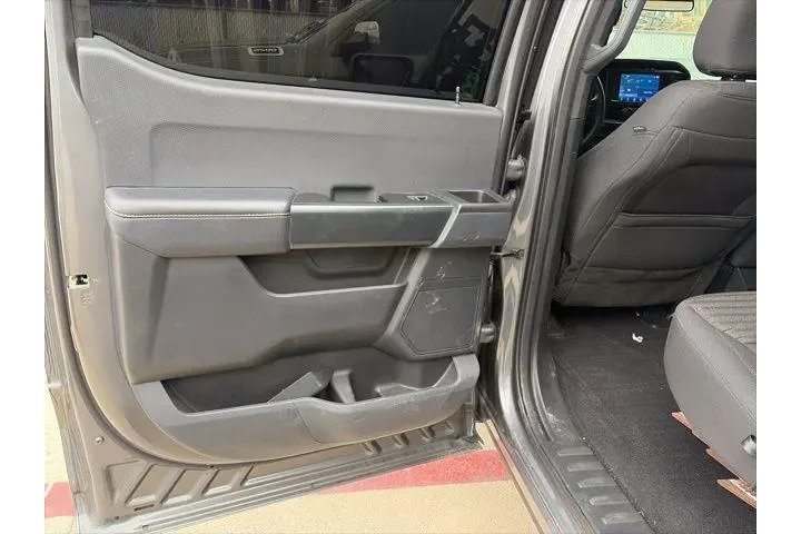 $37500 : Ford F-150 2023 4x2 Lariat 4 image 9