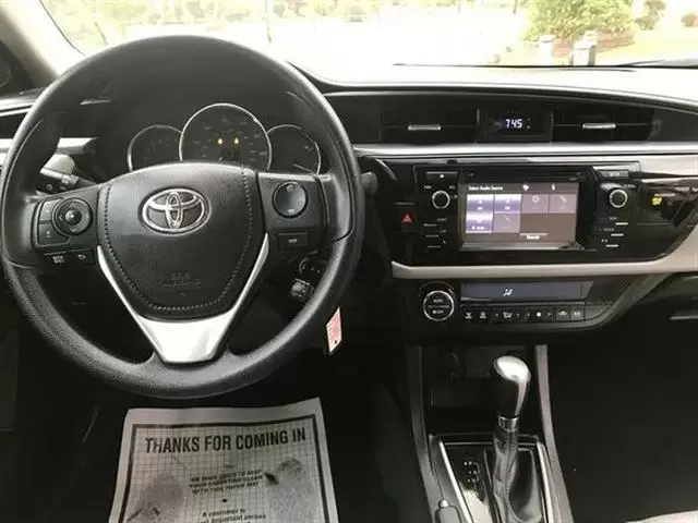 $8000 : 2016 Toyota COROLLA LE image 4