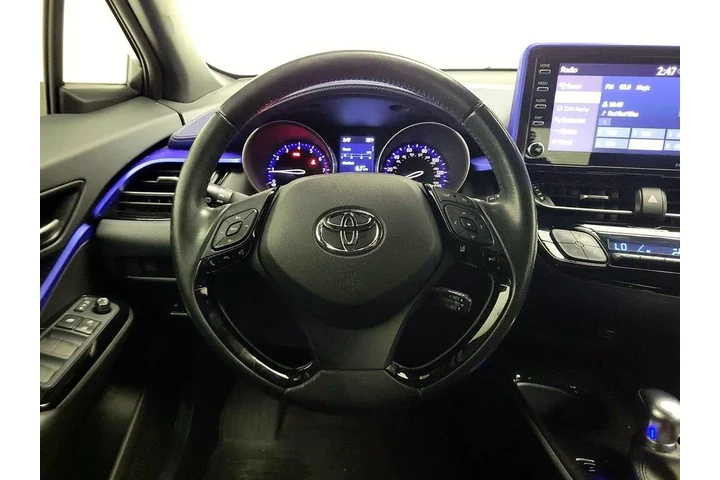 $20998 : Toyota C-HR 2022 XLE 4dr Cro image 10