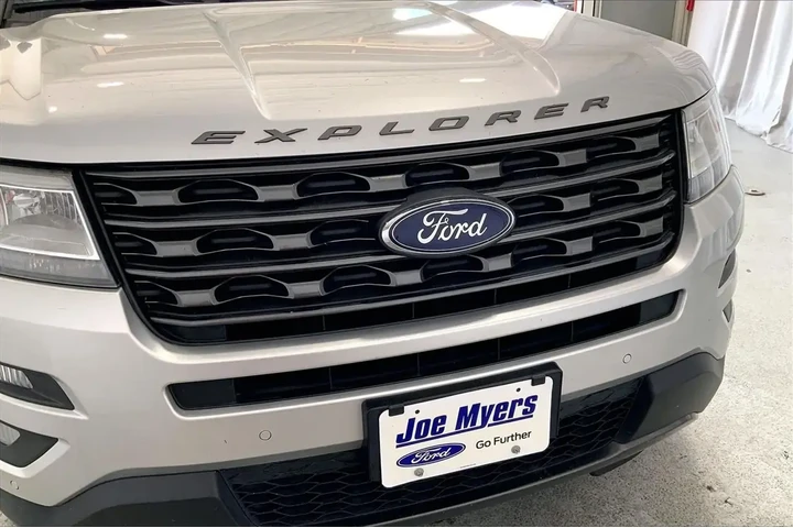 $17991 : Ford Explorer 2017 XLT 4dr S image 6