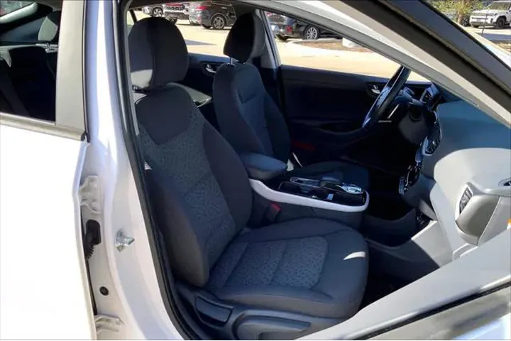 $9981 : Hyundai IONIQ Electric 2018 image 7