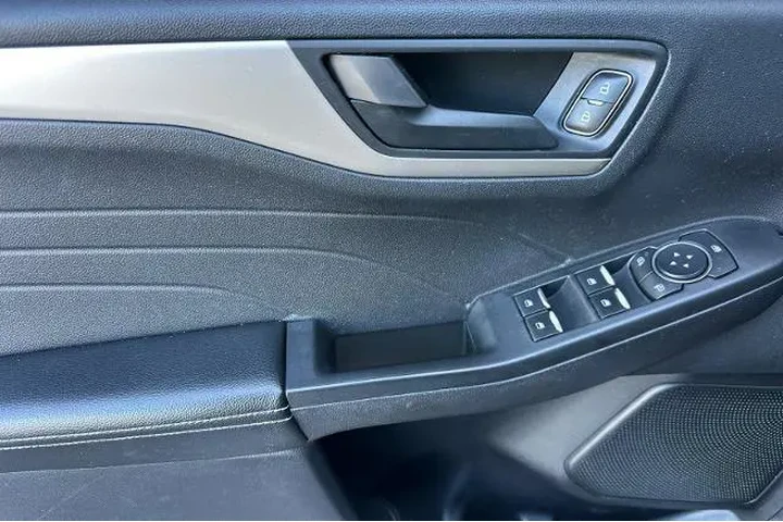 $19495 : Ford Escape Hybrid 2022 SE 4 image 8