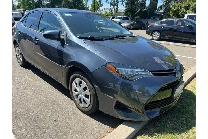 $13988 : Toyota Corolla 2017 SE 4dr S image 3
