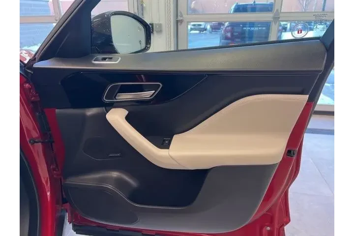 $17473 : Jaguar F-PACE 2017 AWD 35t R image 10