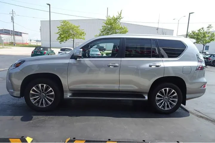 $53999 : 2022 GX image 5