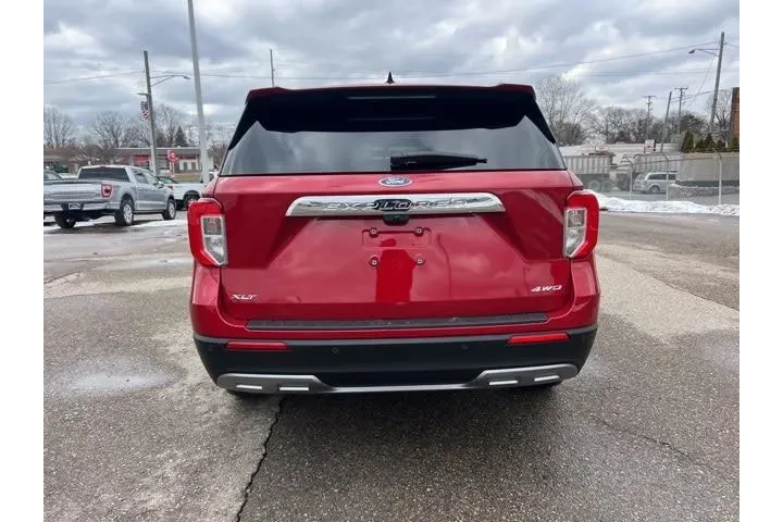 $33365 : Ford Explorer 2023 AWD XLT 4 image 5
