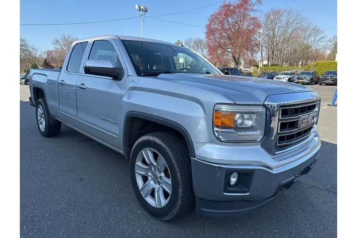$17995 : GMC Sierra 1500 2015 4x4 SLE image 4