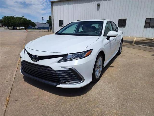 $24998 : 2022 Camry image 1