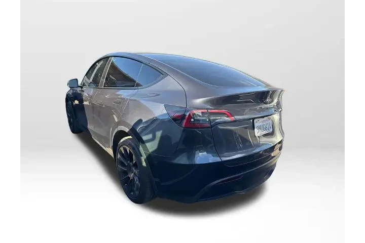 $26822 : Tesla Model Y 2024 Long Rang image 3