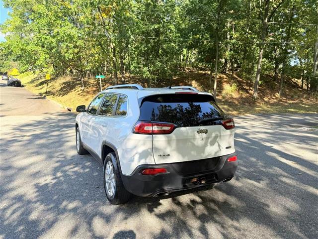 $8995 : 2016 JEEP CHEROKEE2016 JEEP C image 10