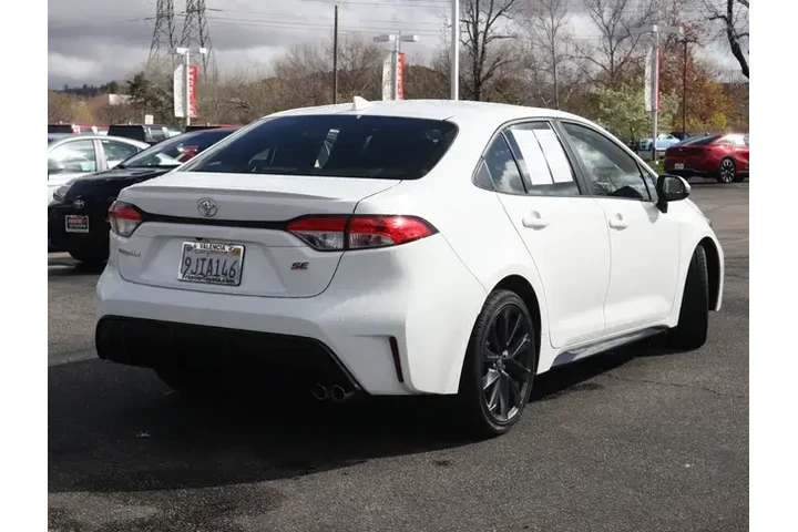 $23026 : Toyota Corolla 2024 SE 4dr S image 3
