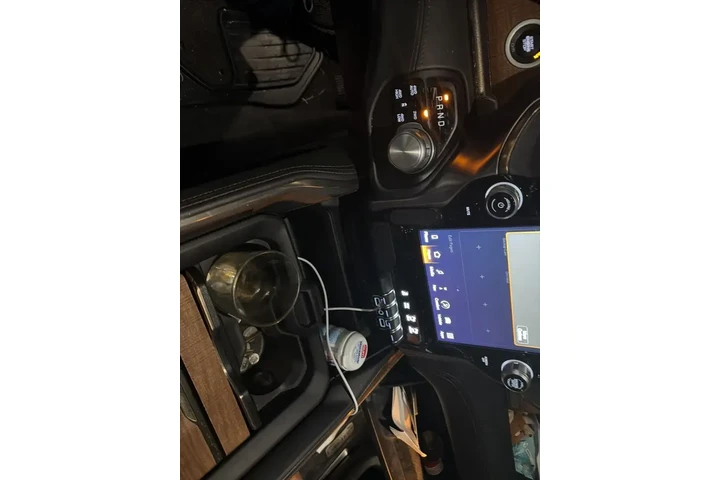 $40000 : Ram 1500 2022 4x4 Limited Lo image 9