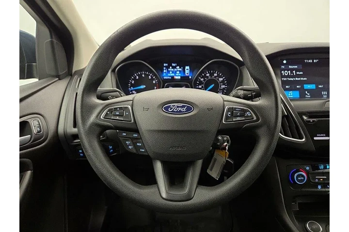 $14599 : Ford Focus 2018 SEL 4dr Hatc image 10