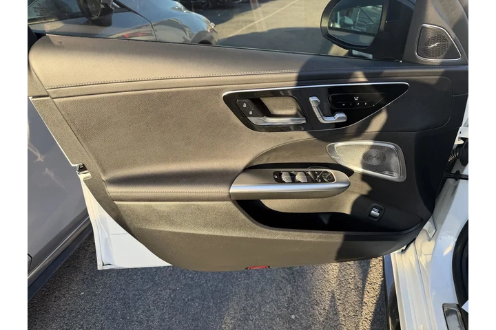 $37990 : Mercedes-Benz C-Class 2024 A image 8