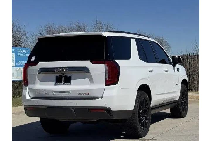 GMC Yukon 2023 4x4 AT4 4dr S image 9