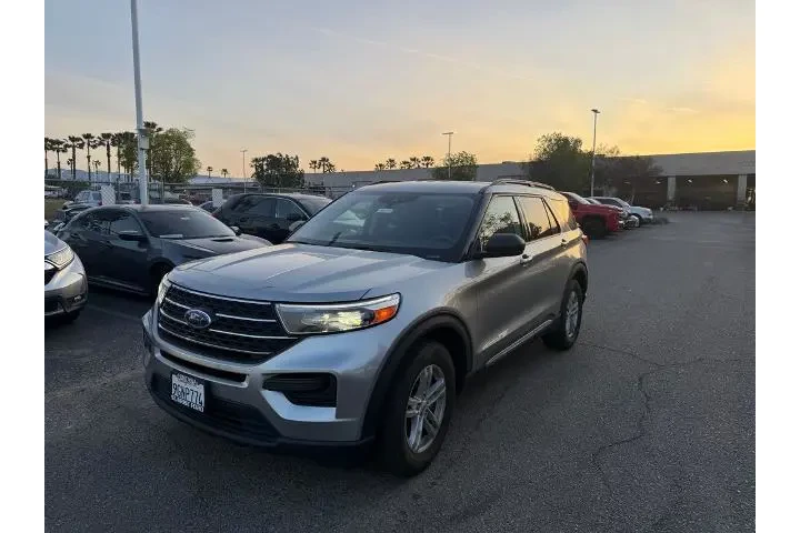 $29800 : Ford Explorer 2023 XLT 4dr S image 1