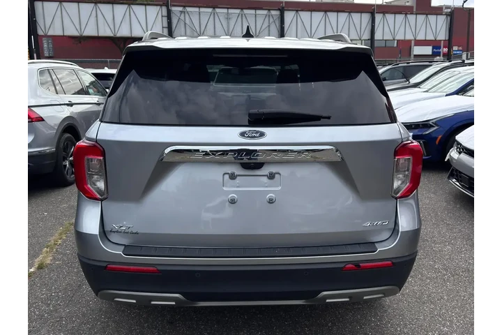 $26477 : Ford Explorer 2022 AWD XLT 4 image 6