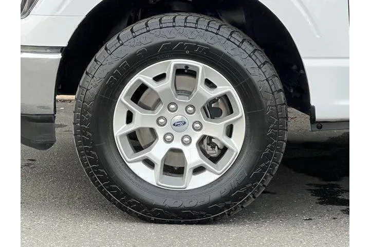 $39988 : Ford F-150 2023 4x4 XLT 4dr image 10