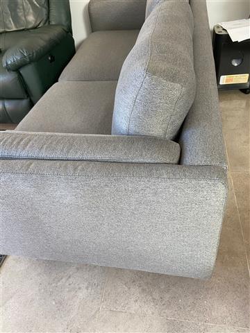 $300 : REMATO SOFA COMO NUEVO image 4