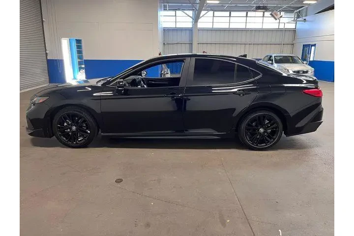 $27935 : Toyota Camry 2025 image 6