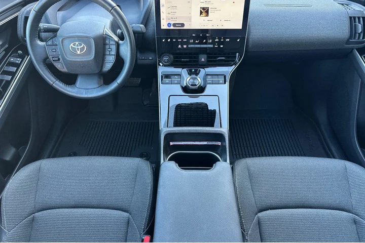$20900 : Toyota bZ4X 2023 XLE 4dr Cro image 6