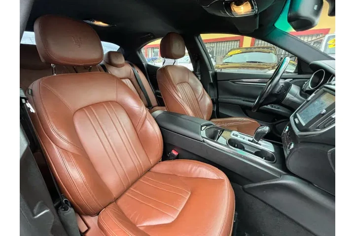 $19995 : 2015 Ghibli image 9