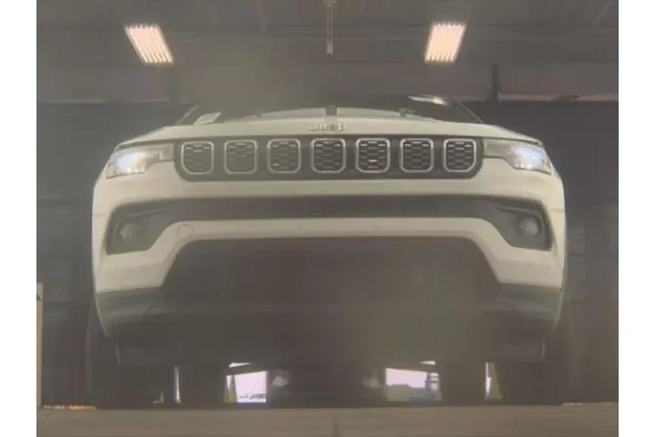 $24993 : Jeep Compass 2025 4x4 Limite image 3