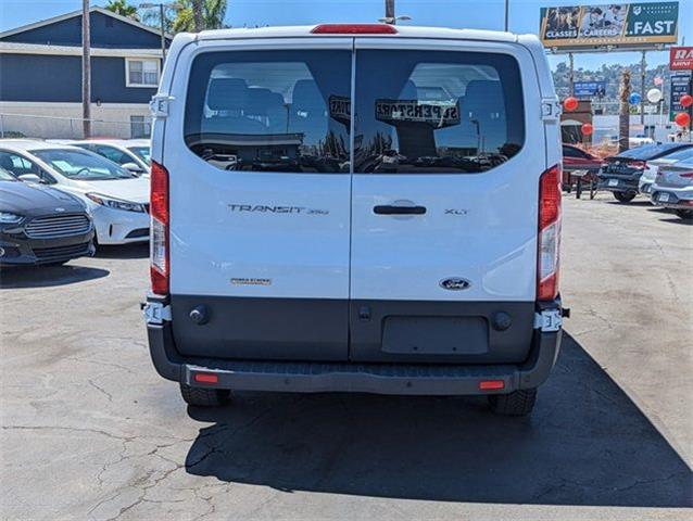 $36899 : 2017 Transit Wagon image 7