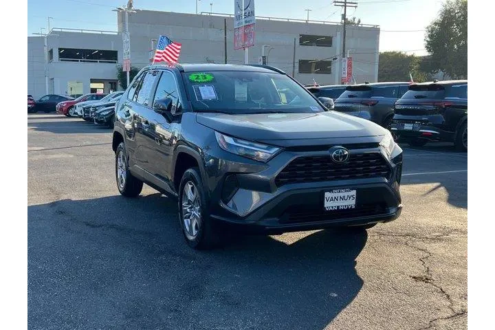 $26995 : Toyota RAV4 2023 XLE 4dr SUV image 8