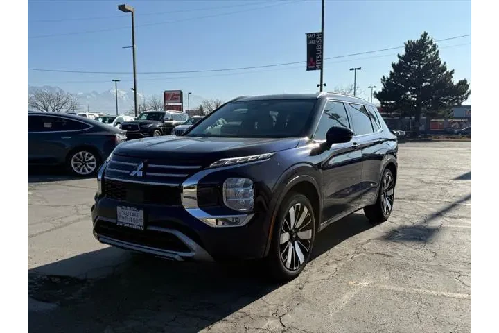 $31995 : Mitsubishi Outlander 2025 AW image 3