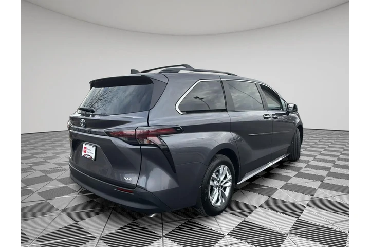 $48194 : 2025 Sienna XLE 7-Passenger image 8