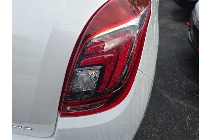 $8990 : Buick Encore 2018 Preferred image 5