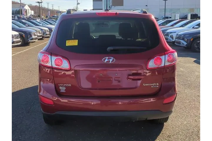$8499 : Hyundai SANTA FE 2011 AWD GL image 4