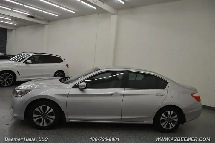 $9998 : Honda Accord 2013 LX 4dr Sed image 4