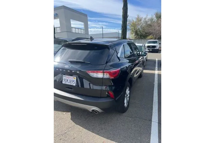 $20725 : Ford Escape 2022 SE 4dr SUV image 4