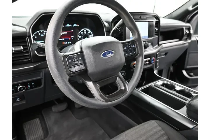 $31482 : Ford F-150 2023 4x2 XL 4dr S image 8