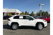 $28998 : Toyota RAV4 2024 LE 4dr SUV thumbnail