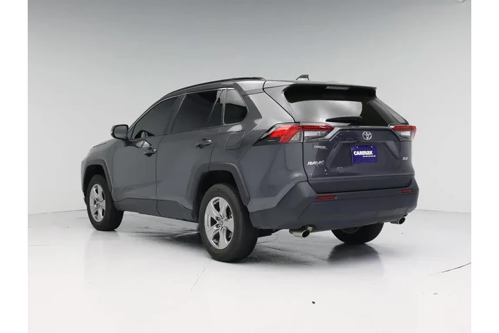 $29998 : Toyota RAV4 2024 AWD XLE 4dr image 2