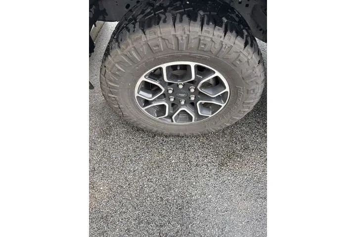 $35805 : Ford F-150 2021 4x4 XLT 4dr image 9