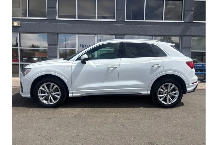 $27995 : 2022 Q3 Premium Plus 45 TFSI image 9