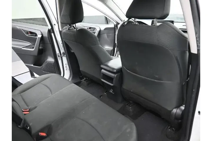 $19992 : Toyota RAV4 2021 LE 4dr SUV image 10