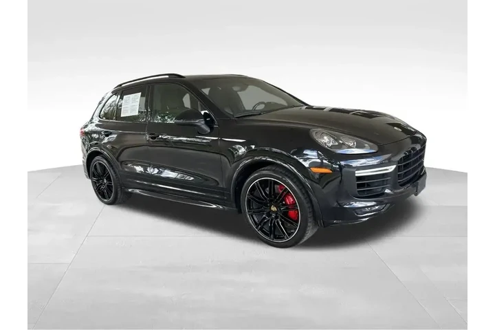 $23969 : Porsche Cayenne 2016 AWD GTS image 2