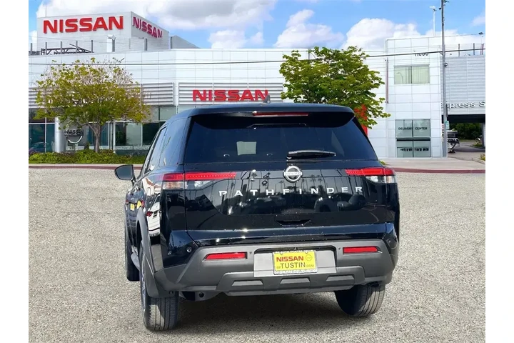 $38475 : Nissan Pathfinder 2025 S 4dr image 3