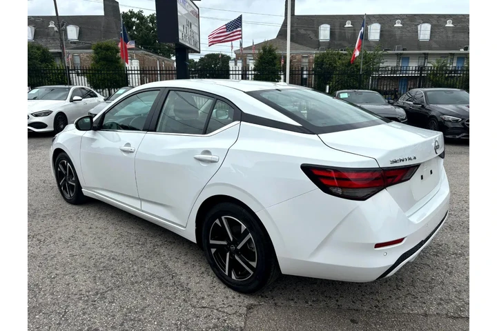 2024 Sentra SV image 5