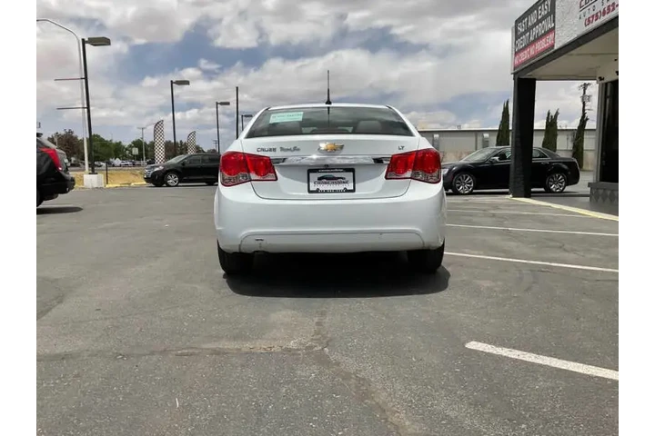 2014 Cruze 1LT Auto image 10